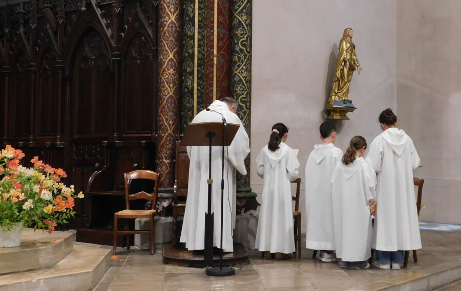 Servants d'autel